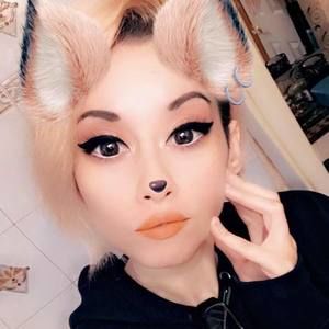 Meet your Posher, Elyse